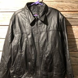 Luis Alvear leather coat. Black. Size Mens Large.